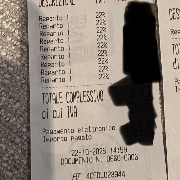 NWT Valentino bu Mario crossbody /wallet - Picture 4 of 4